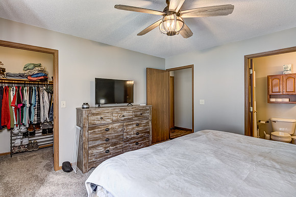 06 - Primary Bedroom-2