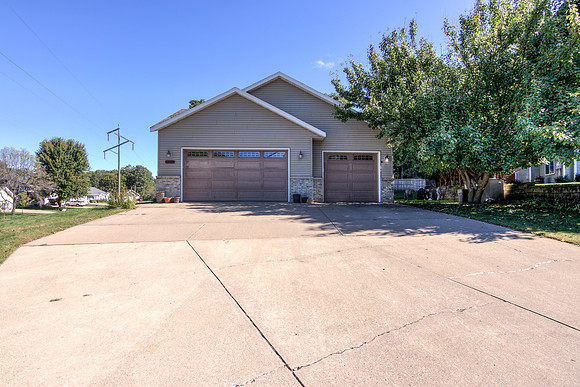 20 - Exterior-7