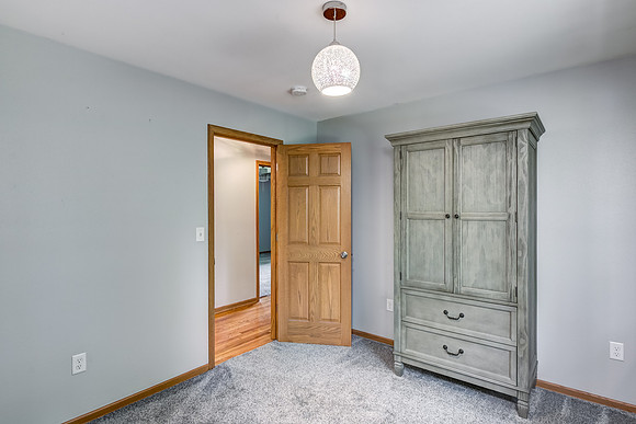 10 - Main Level Bedroom - 3-2