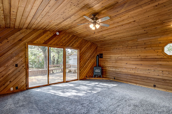 05 - Family Room-1