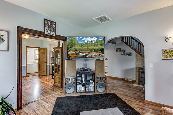 02 - Living Room-4-Edit
