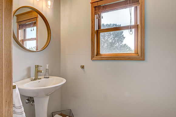 12b - Bathroom-1