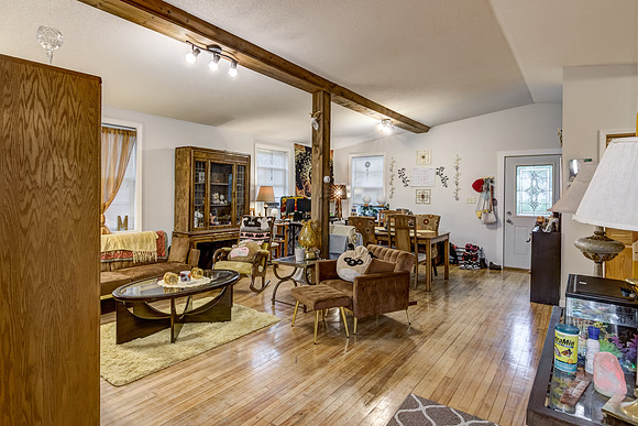 02 - Living Room-3