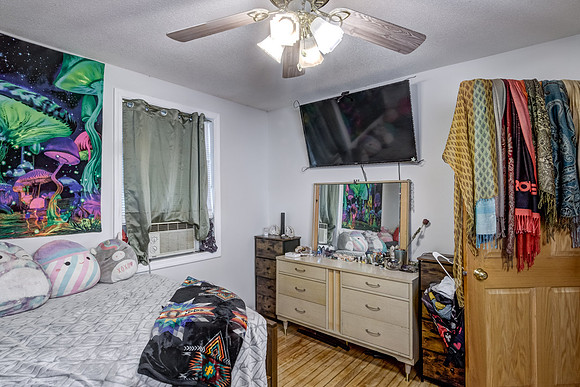10 - Main Level Bedroom - 1-2