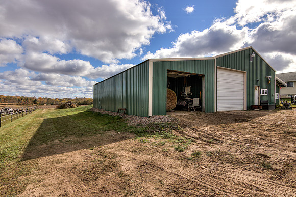 18 - Outbuilding-01