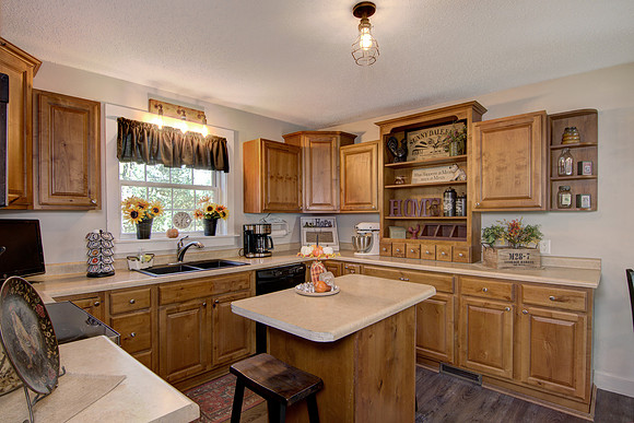 03 - Kitchen-1