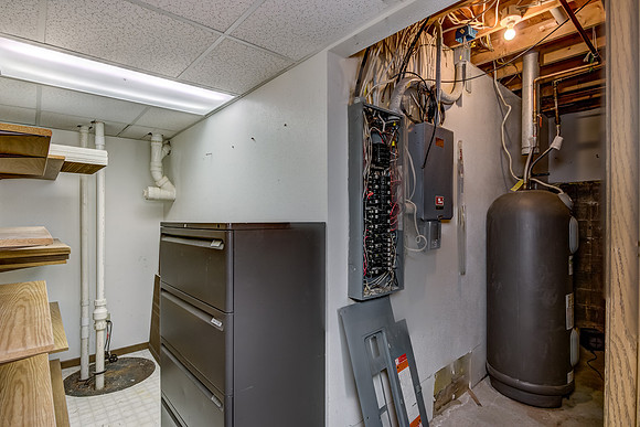 16A - Interior-3