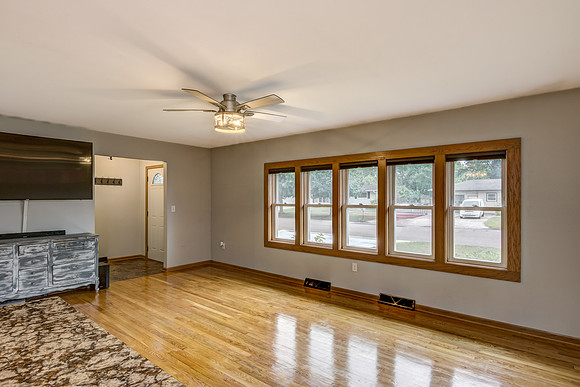 02 - Living Room-3