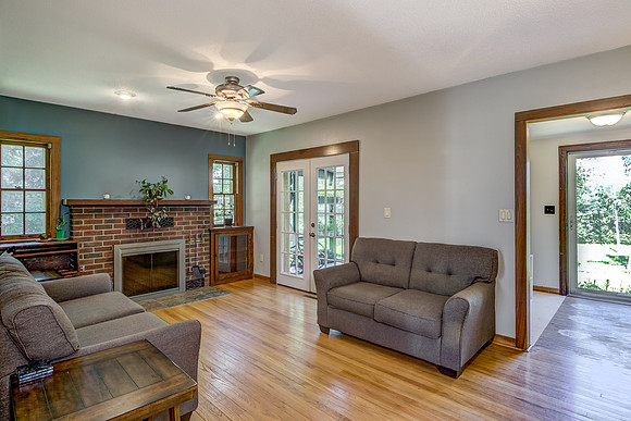 02 - Living Room-3