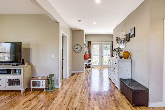 02 - Living Room-5