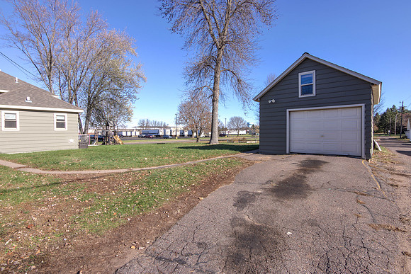 17a - Garage-1