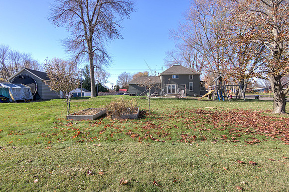 19 - Backyard-3