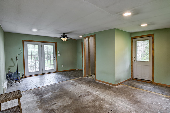 05 - Family Room-3-Edit