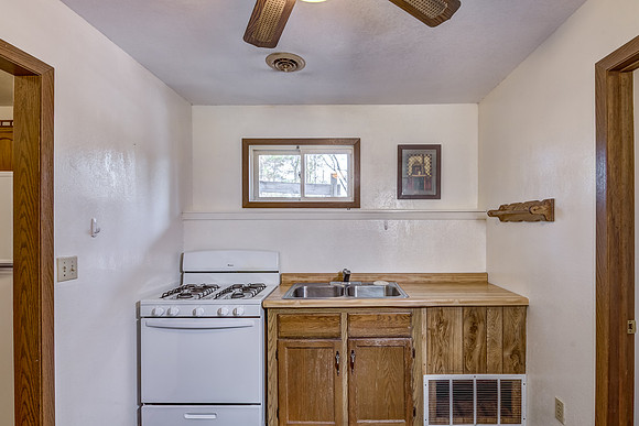 03 - Kitchen-3