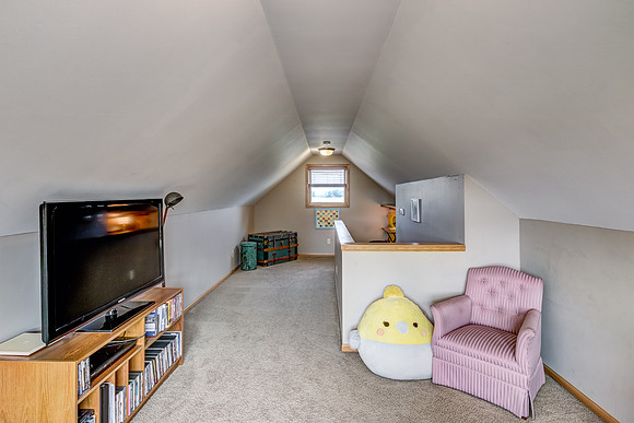 11F - Upper Space-3