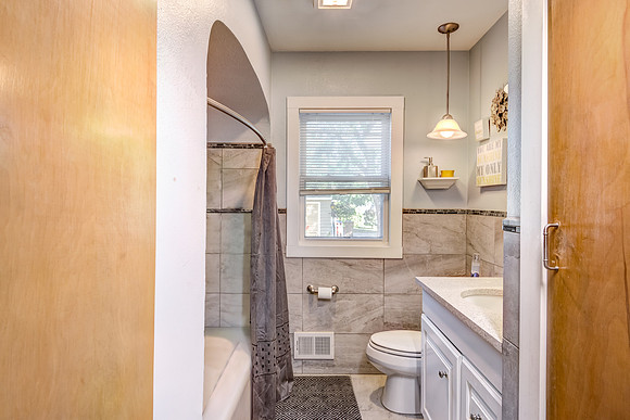 12b - Bathroom-2-Edit