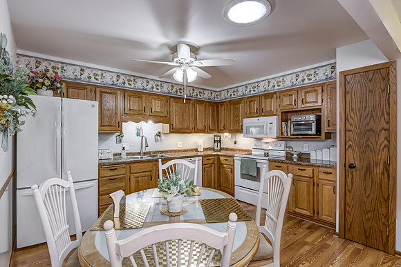03 - Kitchen-1