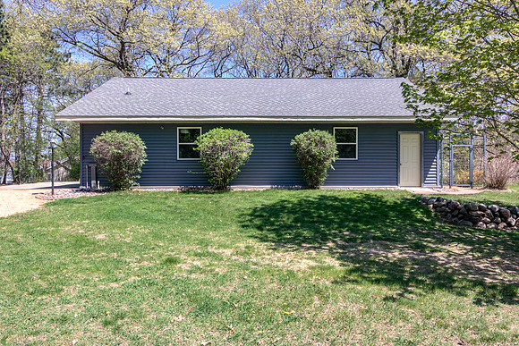 18 - Outbuilding-2
