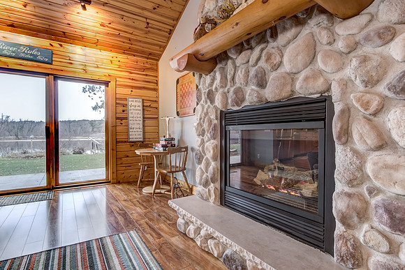 05 - Family Room-6