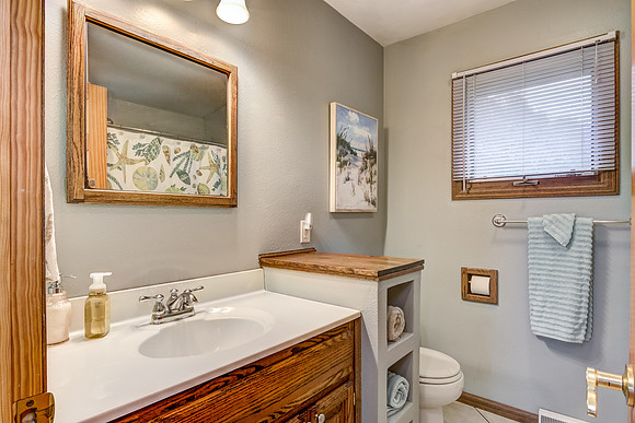 12b - Bathroom-5-Edit