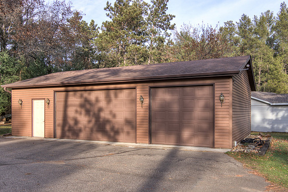18 - Outbuilding-1