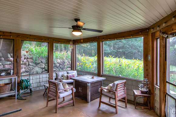09 - Seasonal Porch-1
