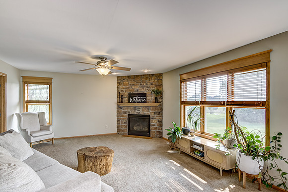02 - Living Room-4
