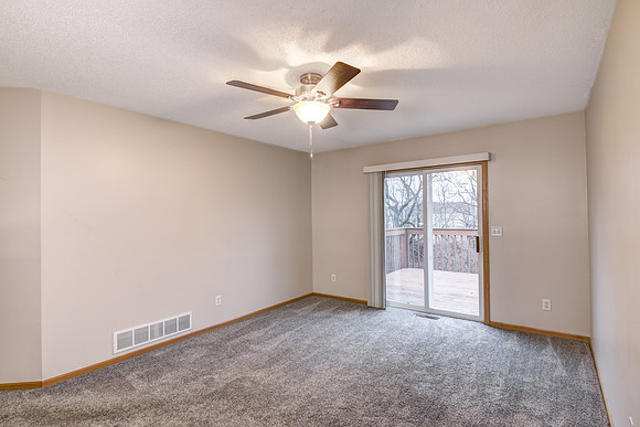 02 - Living Room-2