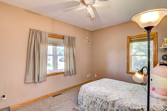 10 - Main Level Bedroom - 1-1