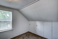 11 - Upper Level Bedroom - 2-1