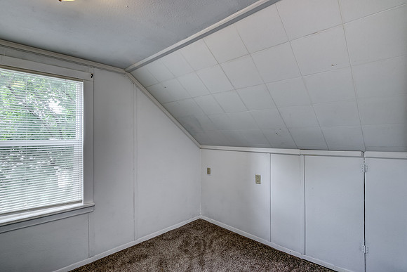 11 - Upper Level Bedroom - 2-1