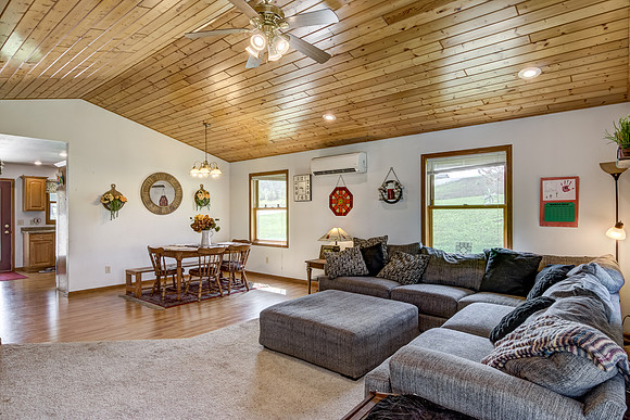 02 - Living Room-4