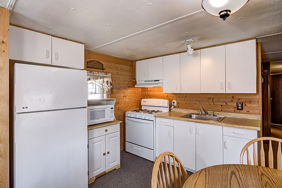 03 - Kitchen-1