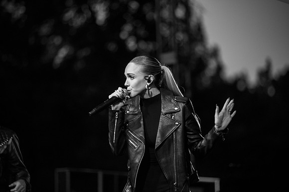 TLA_2821-Facebook 2048-2