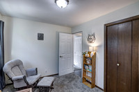 10 - Main Level Bedroom - 3-2-Edit