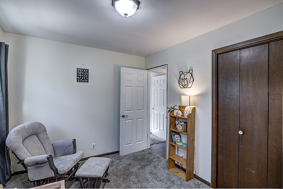 10 - Main Level Bedroom - 3-2-Edit