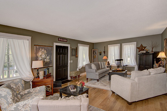 02 - Living Room-4