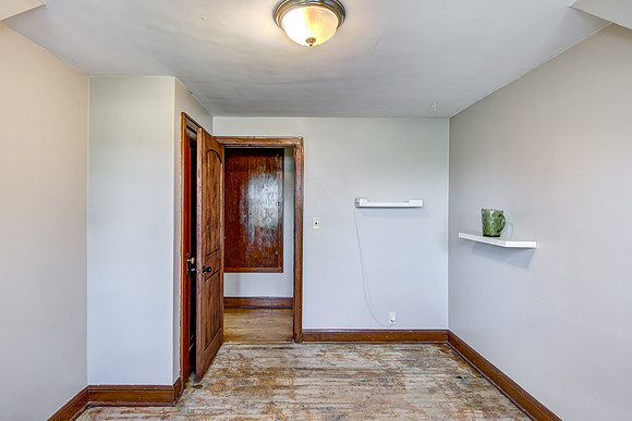 11 - Upper Level Bedroom - 3-2