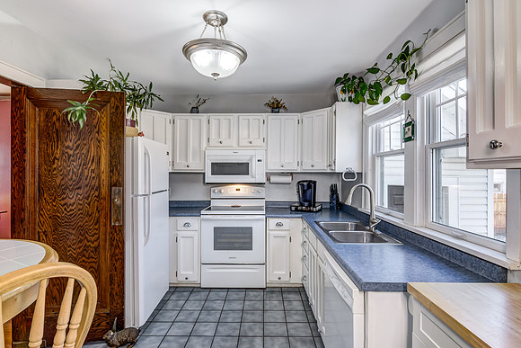 03 - Kitchen-1