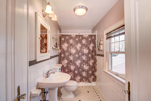 12b - Bathroom-2