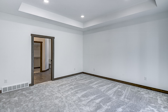 06 - Primary Bedroom-1