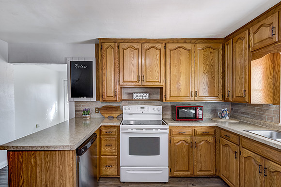 03 - Kitchen-3-Edit