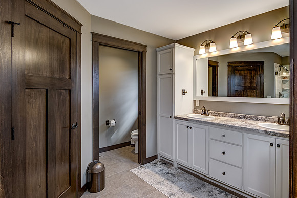 07 - Primary Bathroom-1