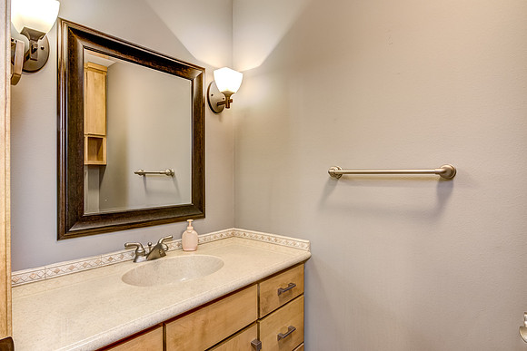 12b - Bathroom-5