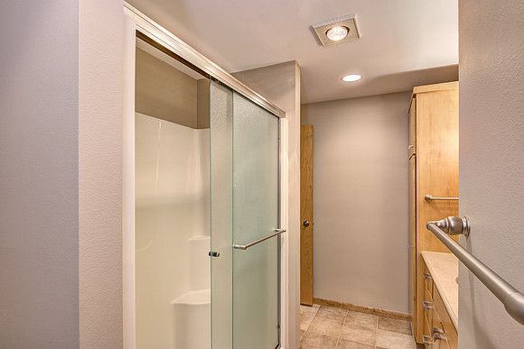 12b - Bathroom-3