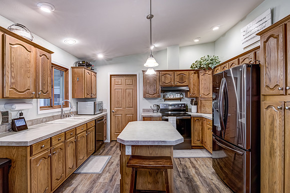 03 - Kitchen-5