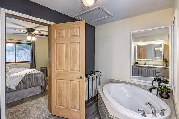 07 - Primary Bathroom-3-Edit