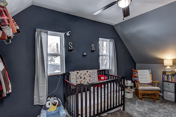 11 - Upper Level Bedroom - 2-1