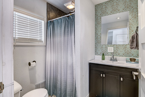 12b - Bathroom-4