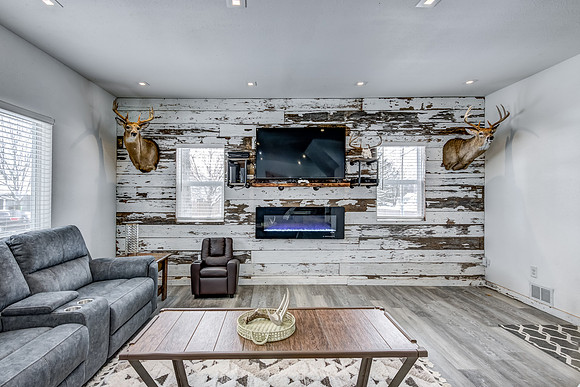 02 - Living Room-02-Edit